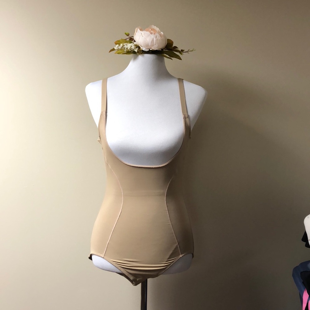 Shapewear body suit.